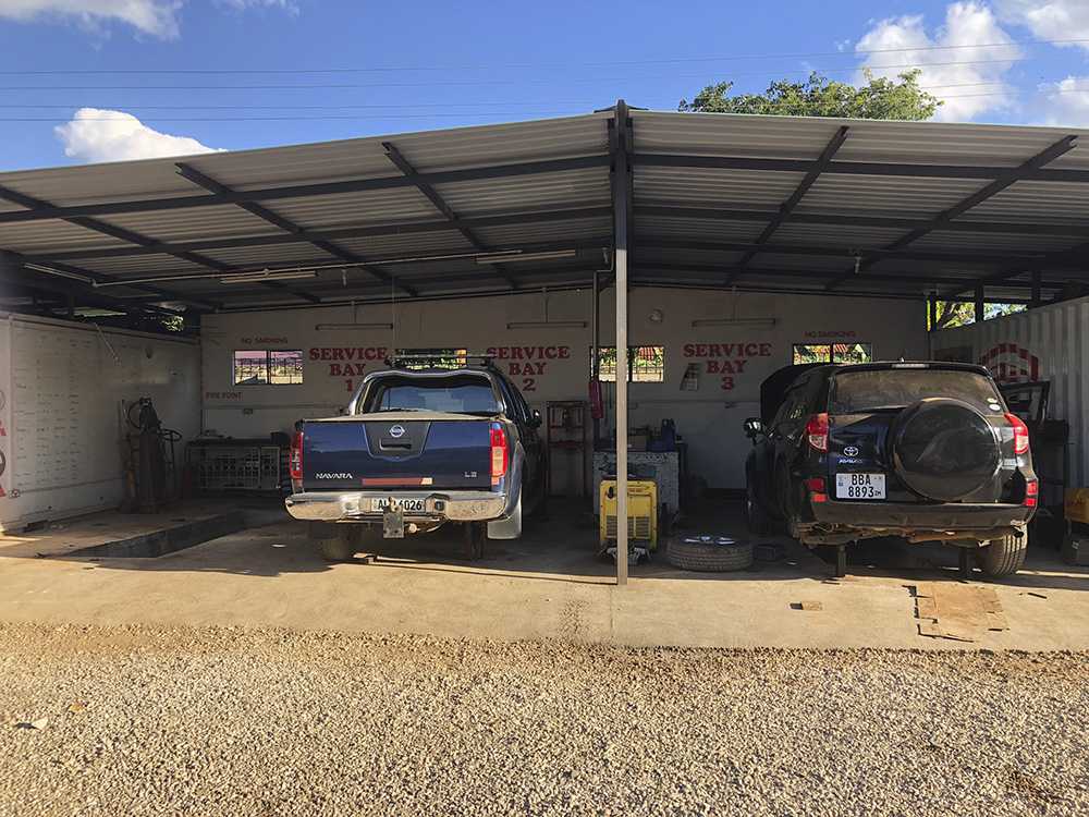Vehicle repair and diagnostics at Sportelli (IMG_1067)