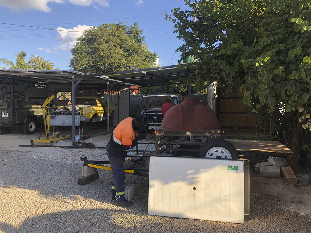 Vehicle repair and diagnostics at Sportelli (IMG_1073)