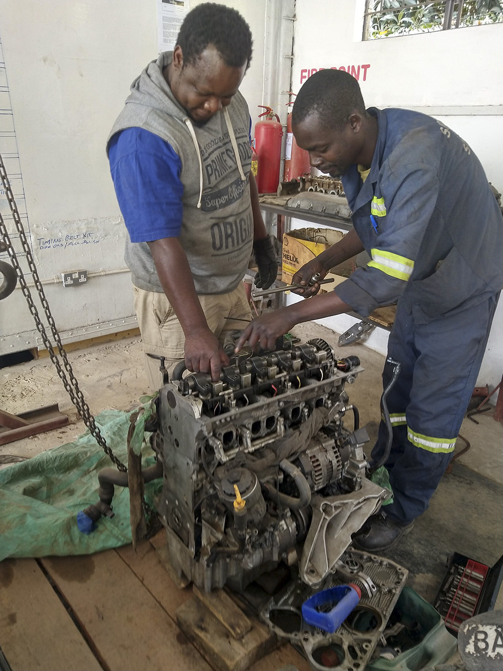 Vehicle service work at Sportelli (IMG_20220708_122658)
